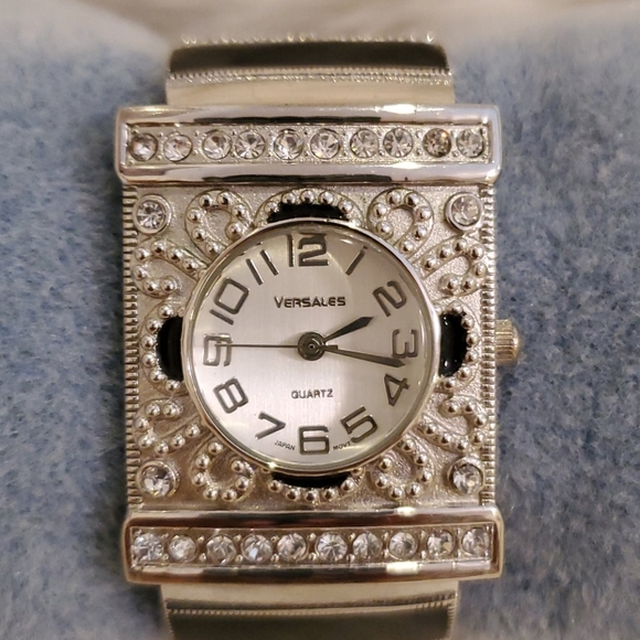 Versales Quartz Watch